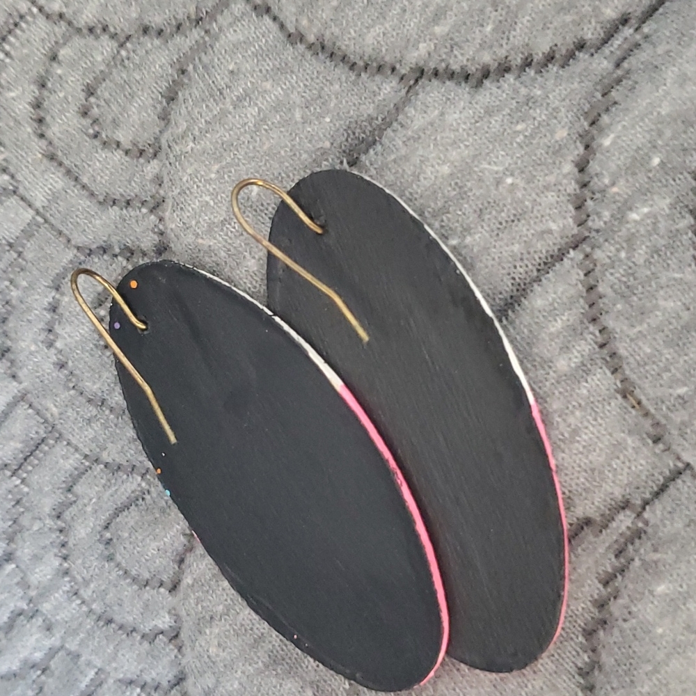 Hand-made splatter earrings - Picture 3 of 4